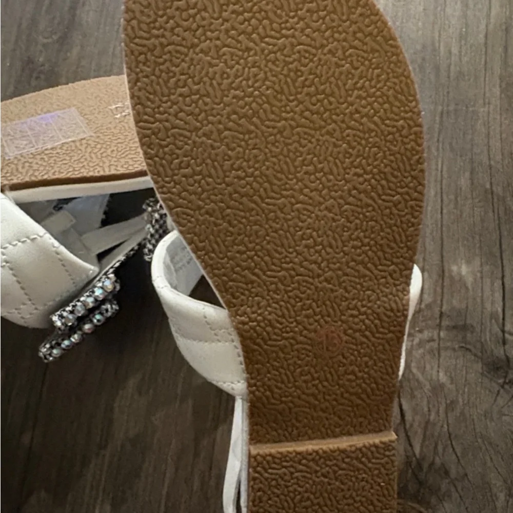 Kurt Geiger Junior White Slingback Thong Sandals with Crystal Bow NEW